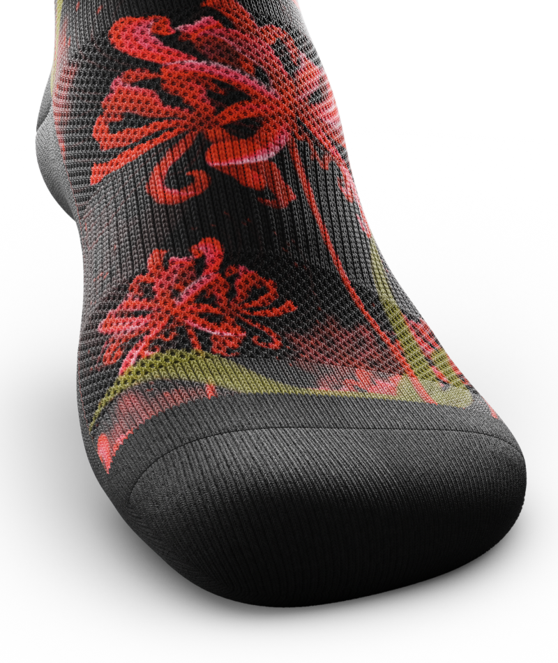 Spider Lily Athletic Crew Socks